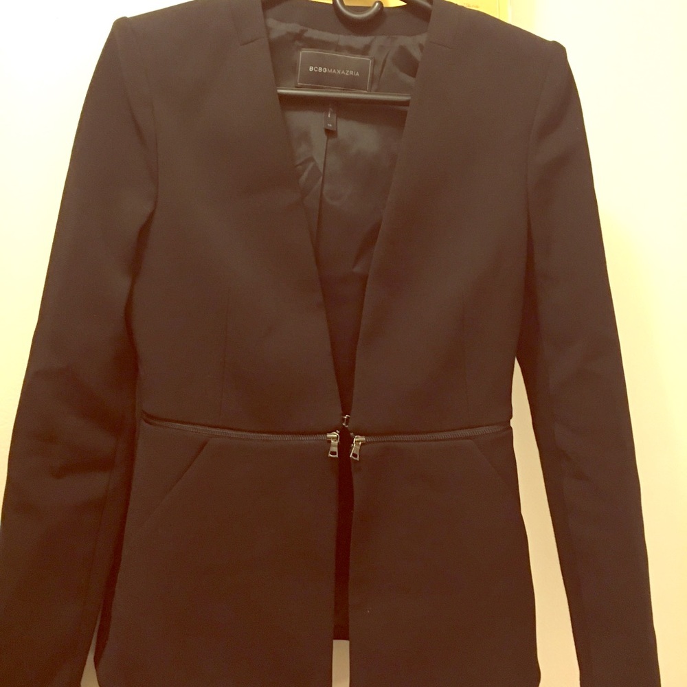 BCBG blazer. In perfect conditions, used only once